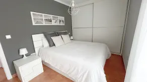 Comillas - Urbanización Lagos Azules - Netflix, Prime, Wifi & Free Indoor Parking - Image 3