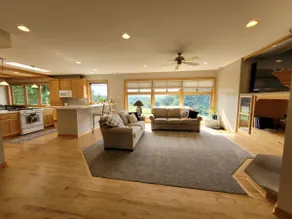 Beautiful, Private, Nature & Hot tub! 4m to Mayo - Image 3