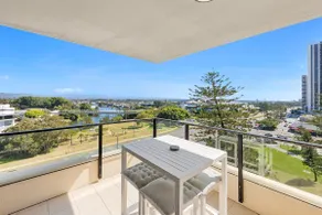 Mantra Broadbeach on the Park - Image 3
