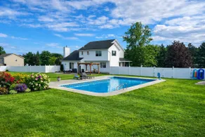 Saratoga Fall + Seasonal Pool (Open June–Aug) - Image 2