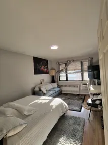 Spacious 2 Bedrooms | Parking | Close to Train/Bus - Image 2