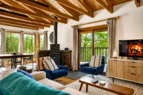 Big Mountain Views | Cozy Modern | Hiking | - Image 3