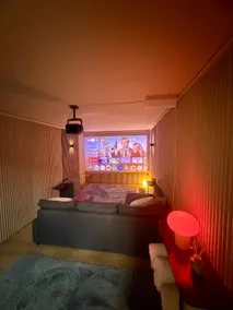 Cozy Wooden House with Private Cinema and Jacuzzi - Image 3