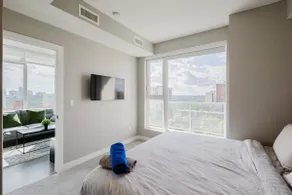 Luxury 2bed 2Bath, King bed, Dt Views - Image 2