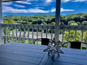 Breathtaking Riverview Condo w/ Private Balcony: A - Image 5