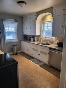 Maritime Masterpiece with Historical Charm - Image 3