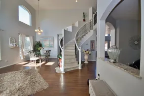 Cozy&Stylish Single Family Home 8 beds 5 bedrooms - Image 4