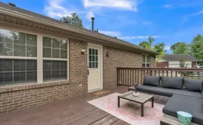 Modern Comfort •Bourbon Trail & Derby•Fenced yard - Image 4