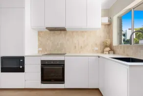 Direct Ocean Front Apartment - Image 3