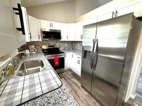 Cozy furnished remodeled house - Image 5