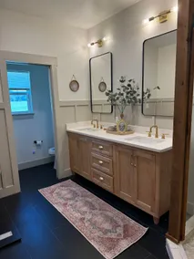 Home in Canton - Image 4
