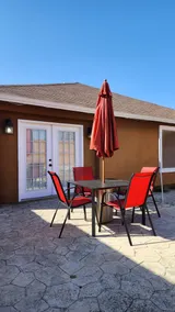 Huge Charming 4Br Home - Image 3