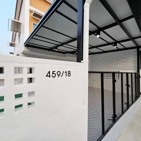 Bangkok City Villa, airport pick up and drop off for a minimum of two nights. 15 mins to Chinatown, 1km to MRT station, 15 mins to Asiatique - Image 5