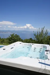 Villa Lily-Dog Friendly, Private Jaccuzzi&Spa,Shared Infinity Pool, Sea View - Image 4