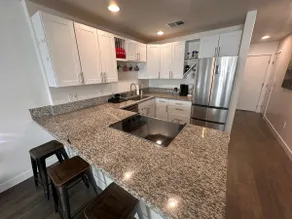 2 Bedroom Townhome, Single story - Image 3