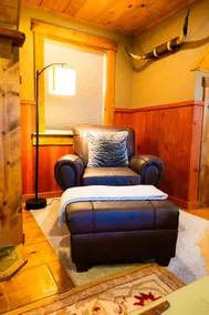 Red Hills Retreat — Upper Carriage House - Image 4