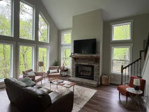 Peaceful Montreat Mountain Retreat - Image 2