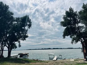 Lake House • Water Views • Fire Pit • Dog Friendly - Image 2