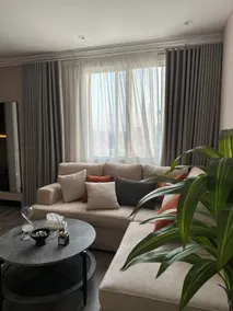 BLVD| 18C | غرفة وصالة w/ 65” TV & Self Check-in - Image 2