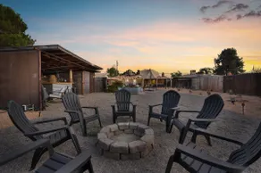 The zen den with jacuzzi, tiki bar & fire pit - Image 4