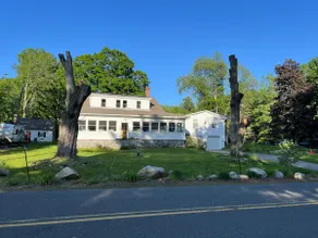 Hikes and History Cozy Stay - Image 2