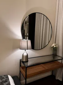 Luxury studio Apartment (self check in) - Image 3