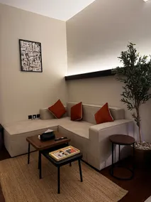 Luxury studio Apartment (self check in) - Image 2