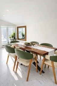 A Cozy and Lovely Home in Toronto - Image 5