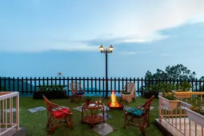 Elegant 2-BHK Pet Friendly Stay W/ Scenic Views - Image 2