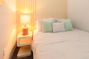 The Lacks: Welcoming • Cozy • W/D - Image 2