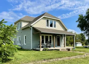 1920s Restored Home-Adams retreat - Image 3