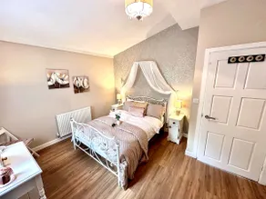 Exec 2 bed lodge in rural Wales with Cymru Holidays - Image 4