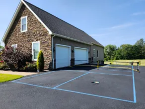 Starlit Skies 4 BR, 3 BATH Country Setting - Image 2