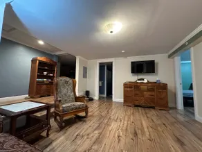 Cozy Apartment Above a Real Movie Theater - Image 2