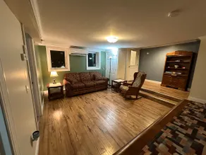 Cozy Apartment Above a Real Movie Theater - Image 3