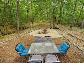 A-Frame retreat: 1 mile from Sam Rayburn Lake - Image 3