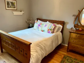 Family Friendly Home Near Stadium - Image 5