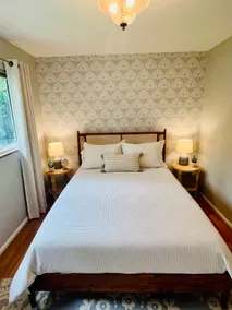 Family Friendly Home Near Stadium - Image 2