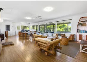 Classic Beach House on Surfside - Pet Friendly - Image 5