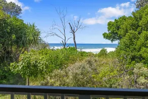 Classic Beach House on Surfside - Pet Friendly - Image 2