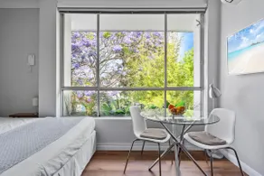 Stylish City Studio in Trendy Redfern - Image 4