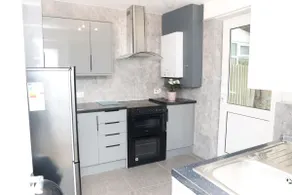 Becontree Retreat - 2BR Near Station - Image 5