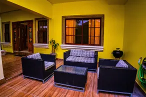 Golden Valley Luxury House - Image 4