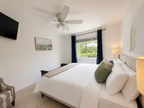 New! Modern Apt By Lake And 5 min To Beach - Image 5
