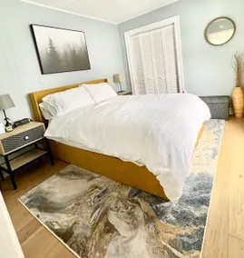 Cozy Uptown Getaway - Image 5