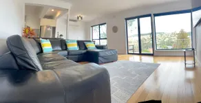Family friendly + Spacious + Great Mountain Views - Image 2