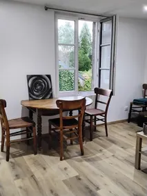 NA Home city center apartment - Image 3