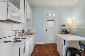 Saunders House -Victorian/Downtown - Image 3