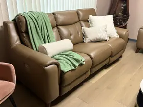 Delightful 3 Bedroom Home - Image 4