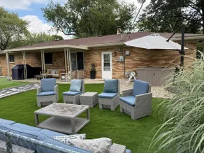 Delightful 3 Bedroom Home - Image 5
